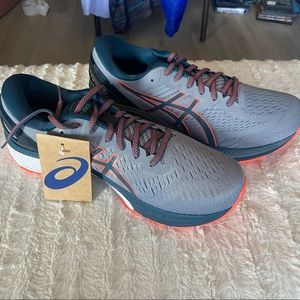 ASICS Gel-Kayano Size 11 Wide